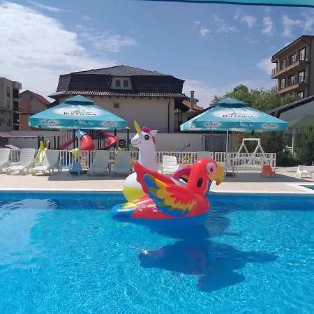 Sangria Luxury Family