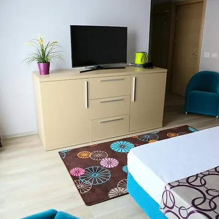 Sangria Luxury Family