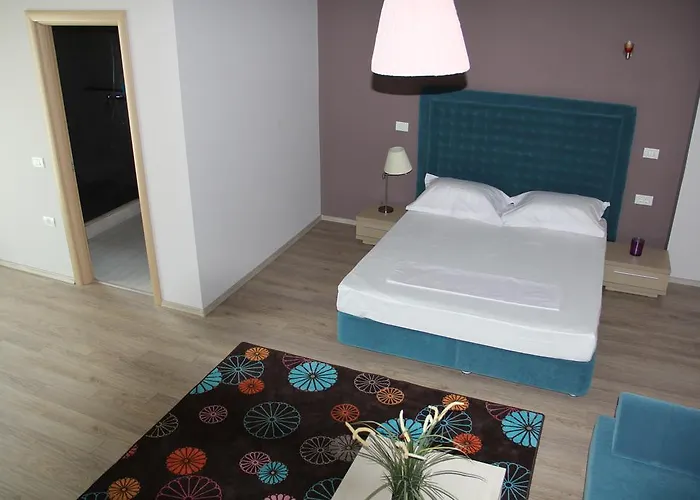 Sangria Luxury Family