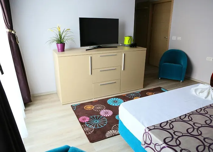 Sangria Luxury Family