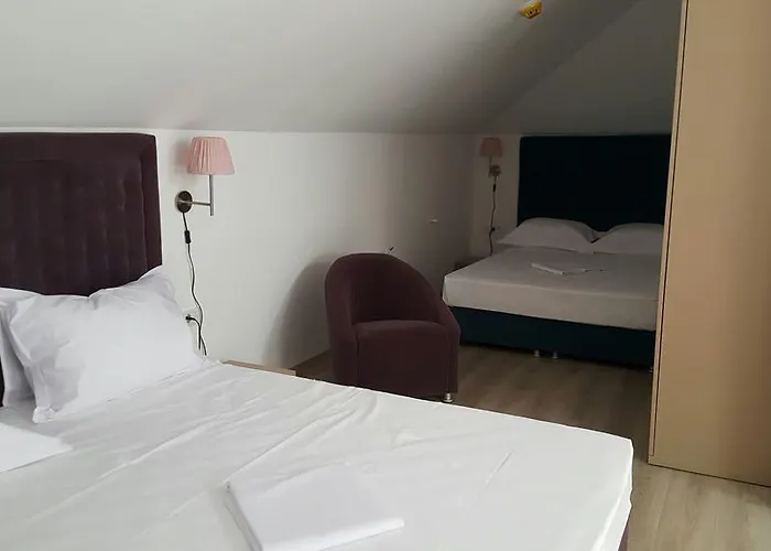 Sangria Luxury Family