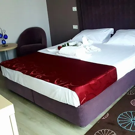 בית הארחה Sangria Luxury Family